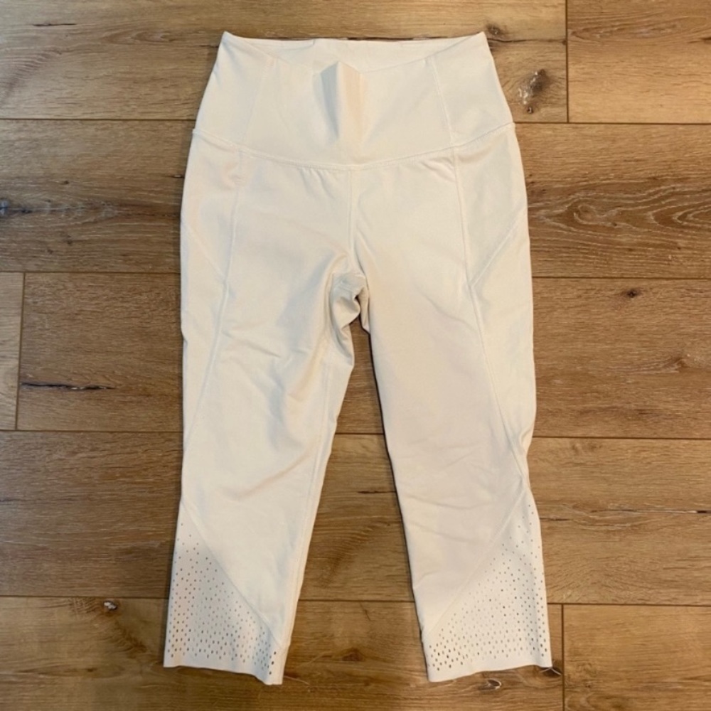 Lululemon Anew Crop Pants Size 8 White Inseam 21".